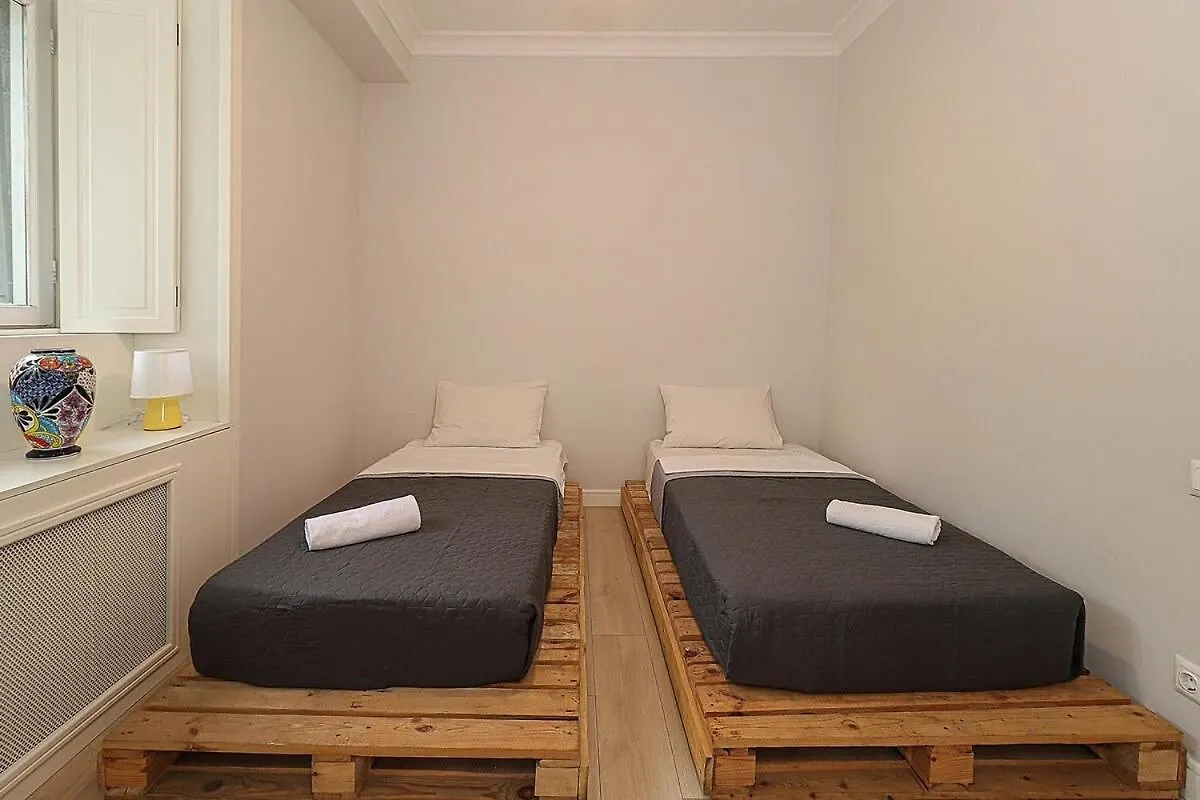 Daire Mtatsminda Cozy Apt: Central & Comfy - By Wehost Tiflis