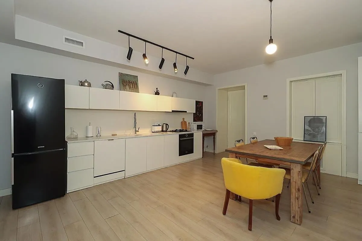 Daire Mtatsminda Cozy Apt: Central & Comfy - By Wehost Tiflis Gürcistan